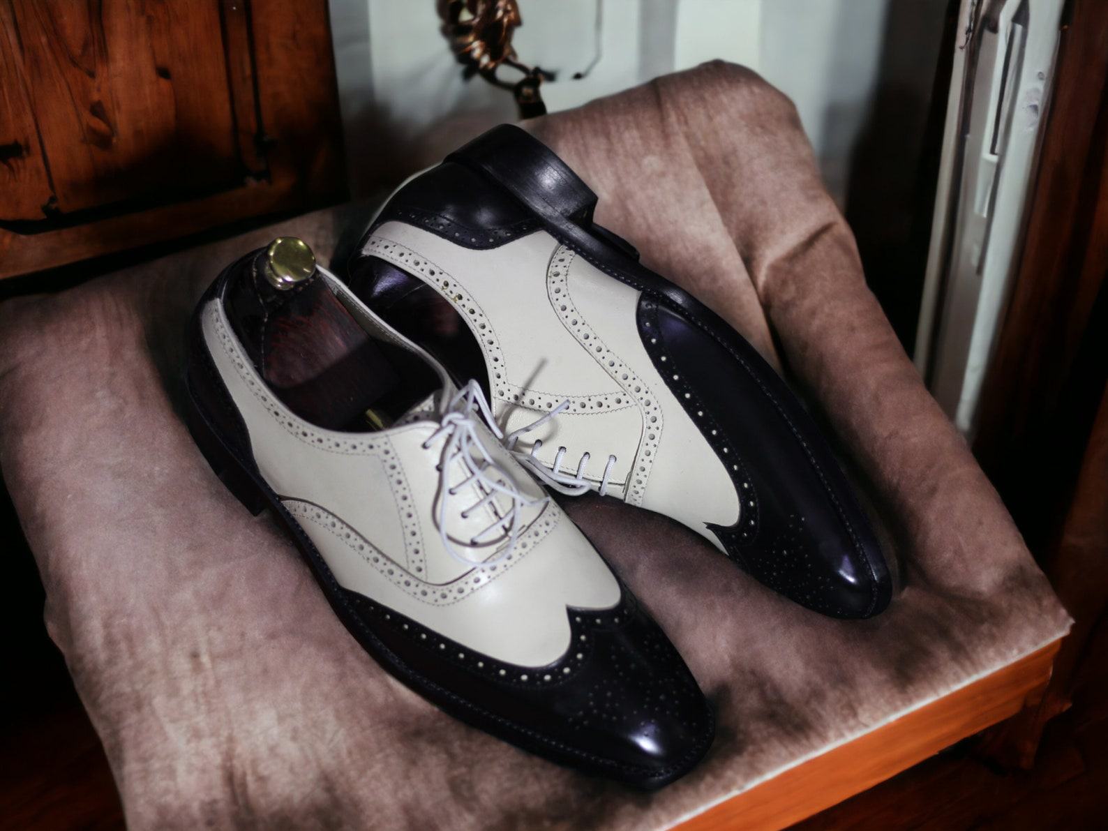 Handcrafted White Goodyear Welted Shoes – Bespoke Style & Quality - Image 5