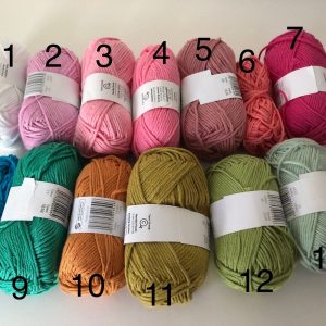 Handmade Daisy Crocheted Coasters Brighten Your Home with 95% Cotton Charm