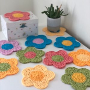 Handmade Daisy Crocheted Coasters Brighten Your Home with 95% Cotton Charm