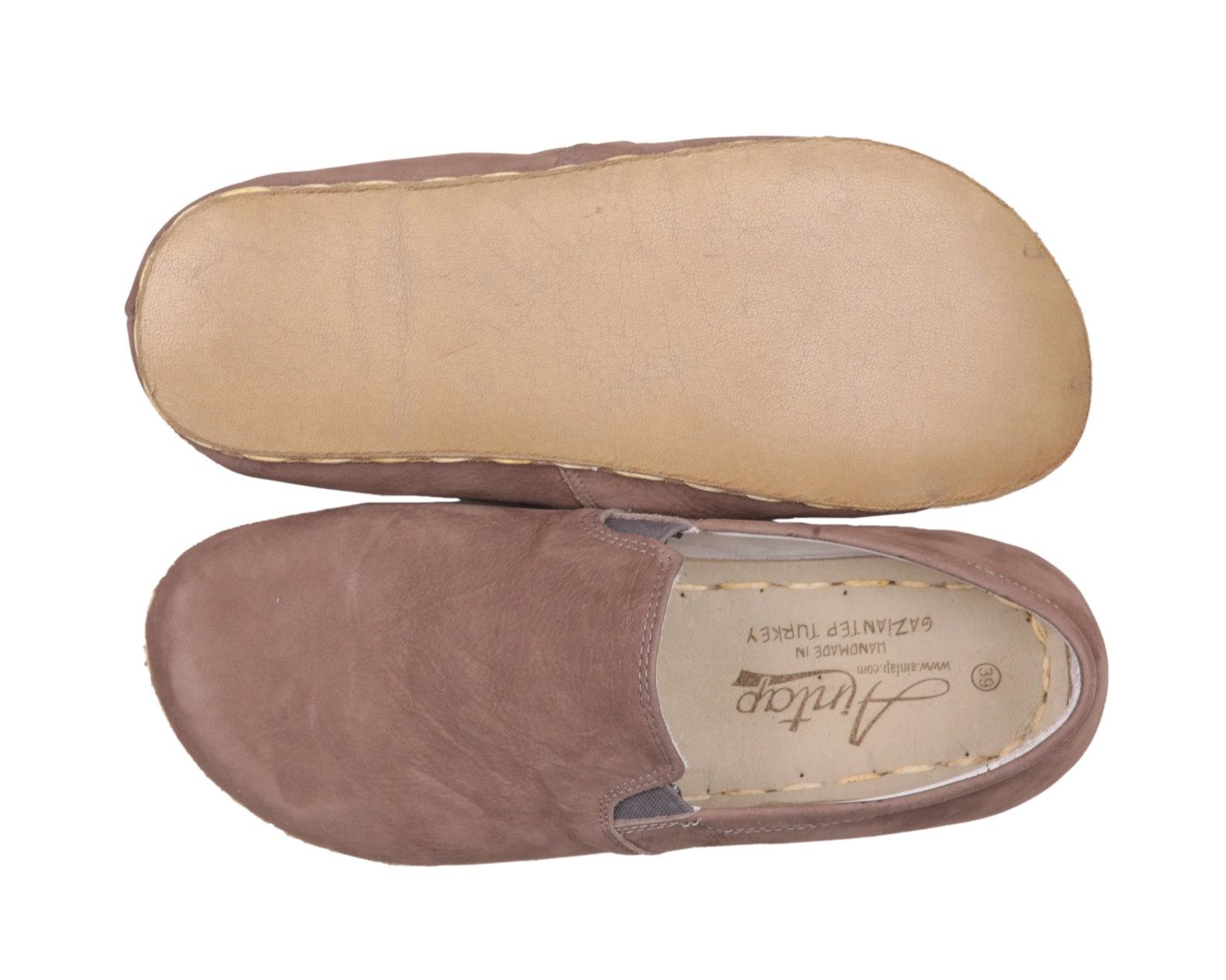 Handmade Nubuck Leather Yemeni Shoes Slip-On Comfort in Vibrant Hues - Image 2