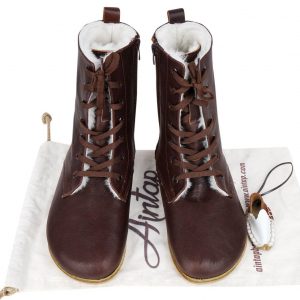 Handmade Shearling Boots Embrace Comfort and Style with Zero Drop and Natural Leather