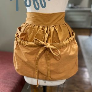 Harvesting and Gardening Apron Your Essential Companion for Outdoor Adventures