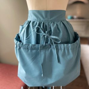 Harvesting and Gardening Apron Your Essential Companion for Outdoor Adventures