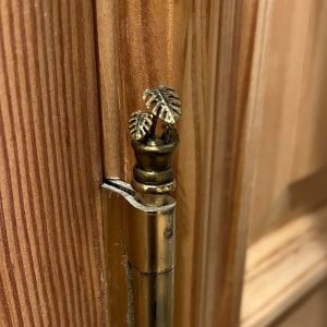 Hinge Head Plant Trio A Unique and Eye-Catching Addition to Your Home Decor