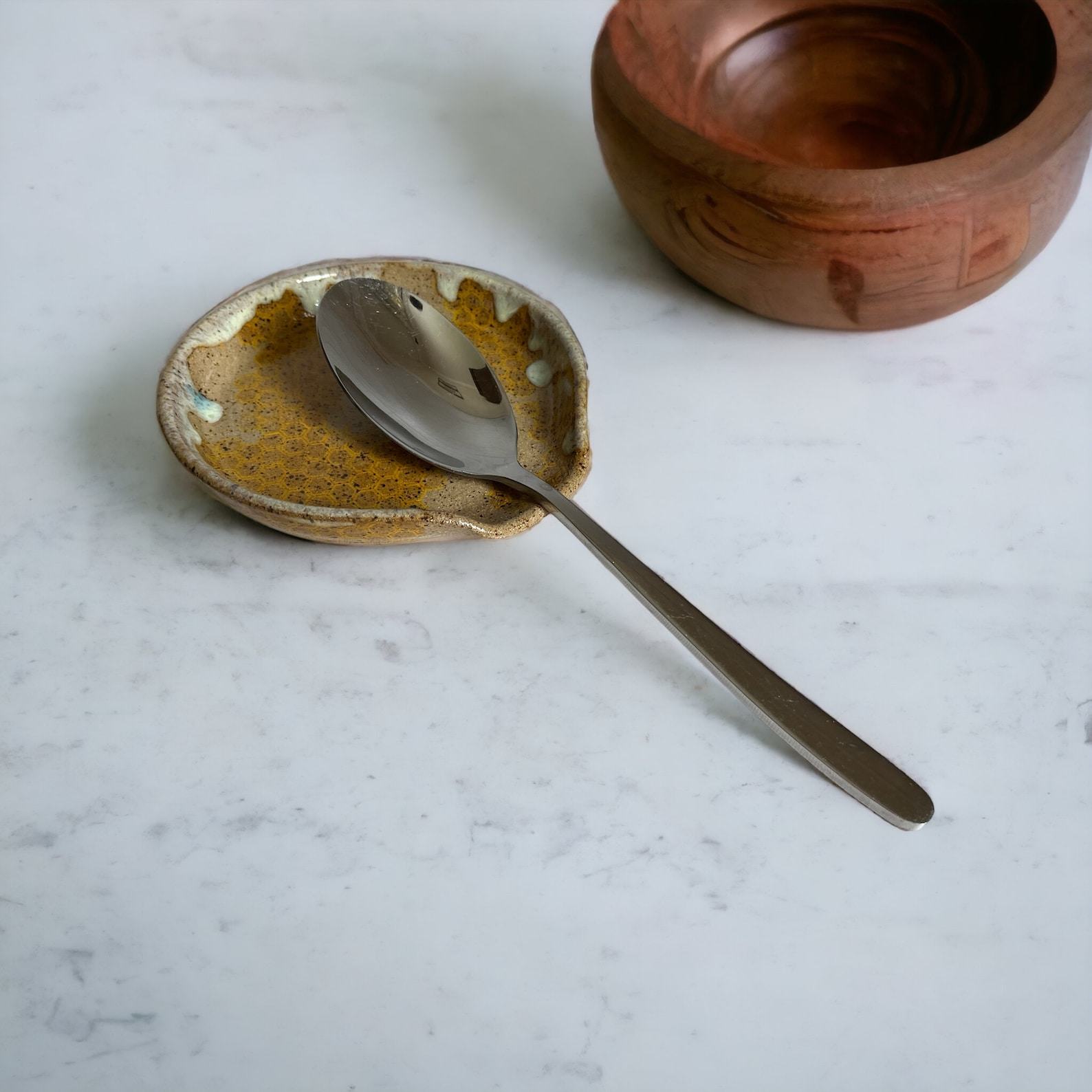 Honey Haven The Buzz-Worthy Spoon Rest with Drippy Honey and Bees