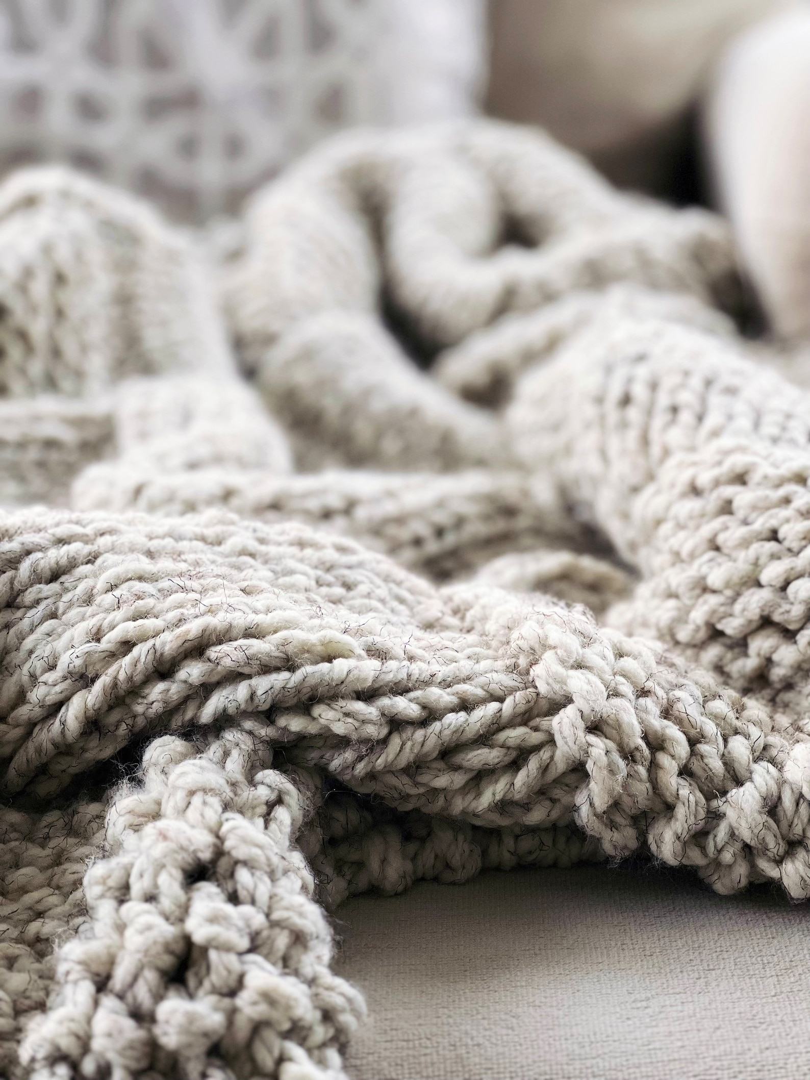 Indulge in Cozy Haven Hand-Knitted Chunky Basketweave Throw for Unrivaled Warmth and Style - Image 4