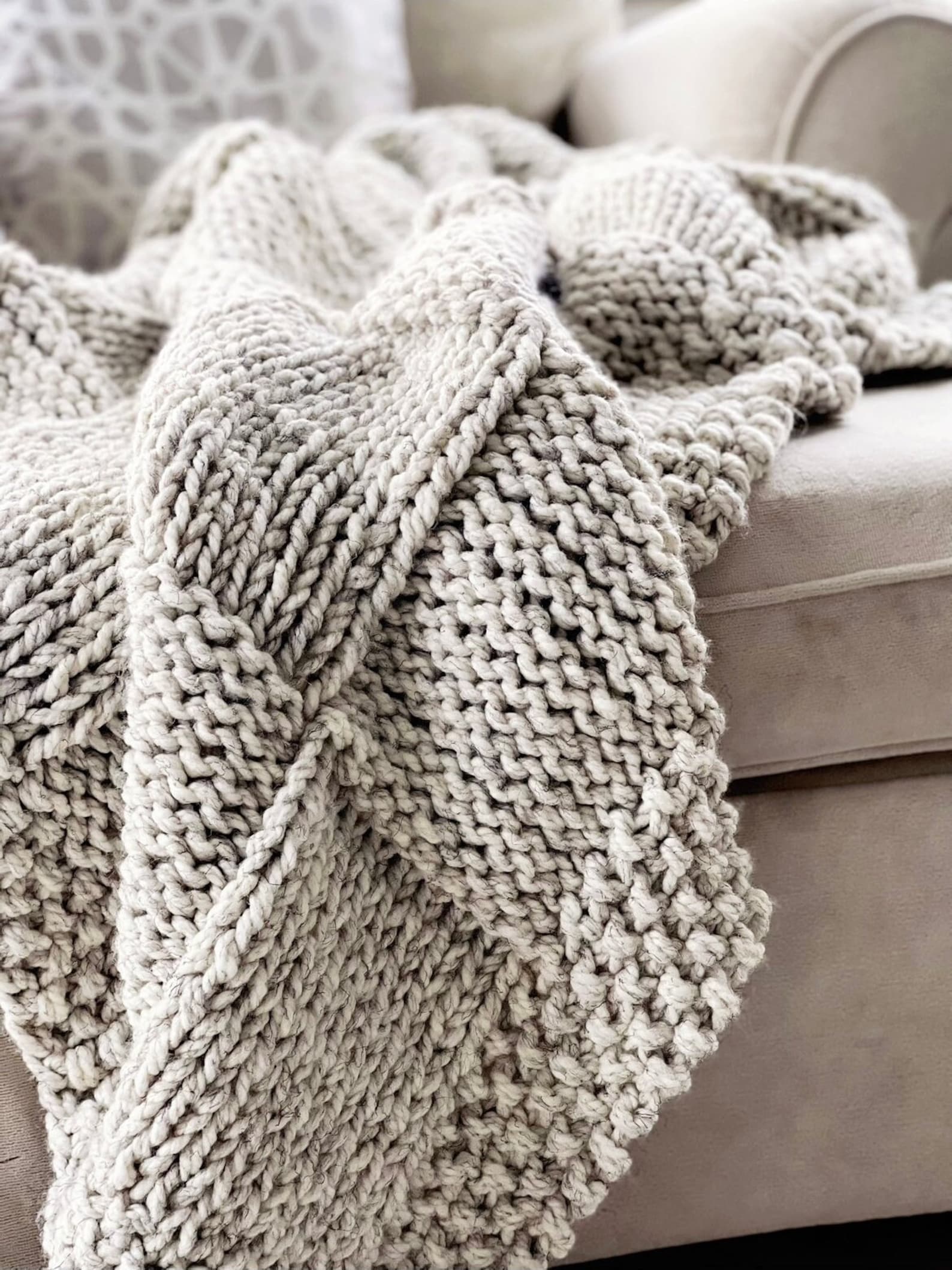 Indulge in Cozy Haven Hand-Knitted Chunky Basketweave Throw for Unrivaled Warmth and Style - Image 2