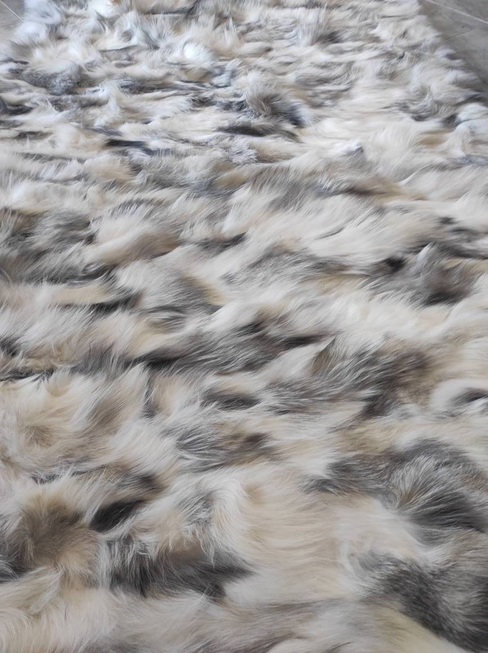Indulge in Luxury Genuine Real Fox Fur Throw Rug for an Unforgettable Home Decor - Image 5