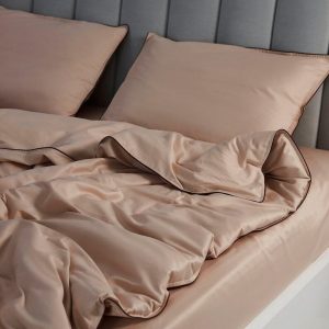 Indulge in Tranquil Slumber Beige Sateen Duvet Cover, 95% Cotton Luxury for a Restful Night