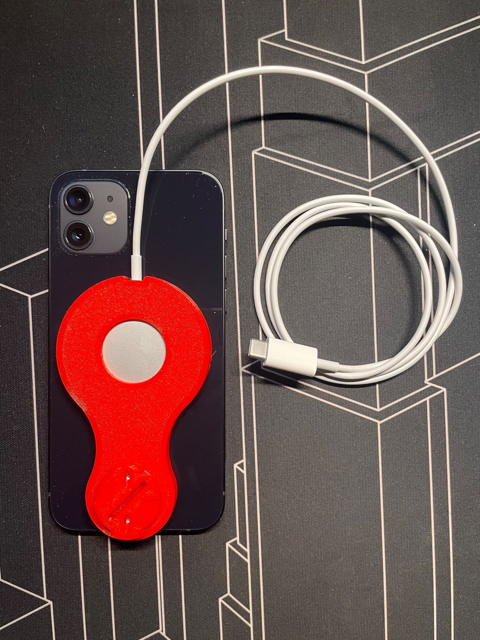 Introducing the Revolutionary Zwift MagSafe Charger Power Up Your iPhone and Garmin with Unmatched Convenience - Image 4