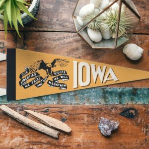 Iowa Felt Pennant Hawkeye Pride, Unfurled