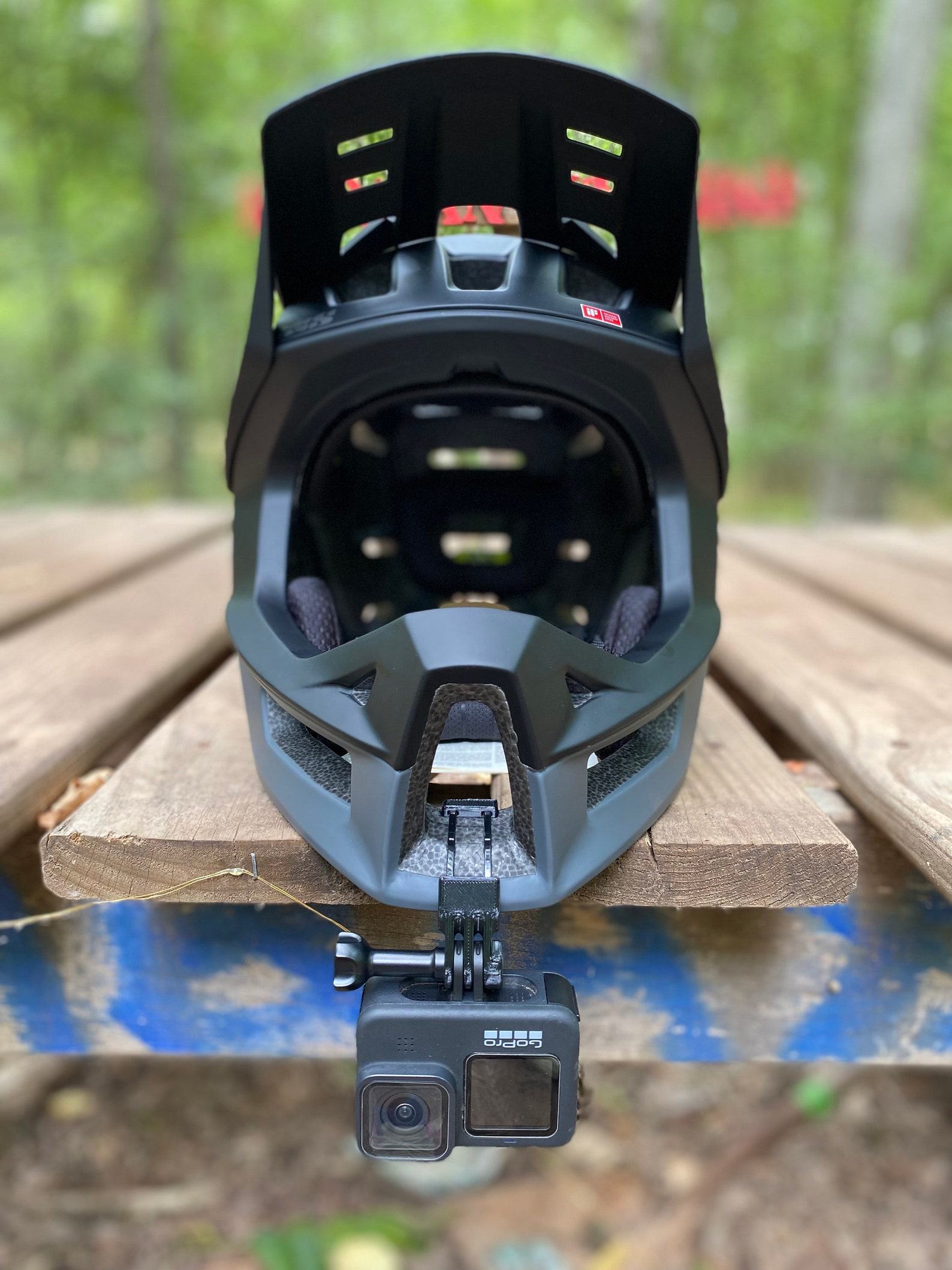 iXS Trigger FF Elevate Your MTB Experience with a GoPro Chin Mount for Full-Face Helmets - Image 3
