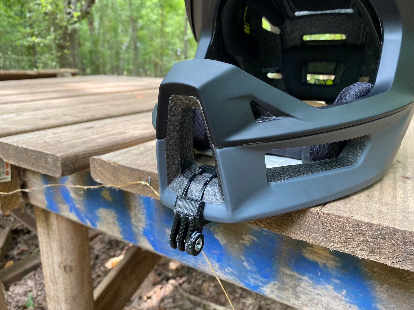 iXS Trigger FF Elevate Your MTB Experience with a GoPro Chin Mount for Full-Face Helmets - Image 4