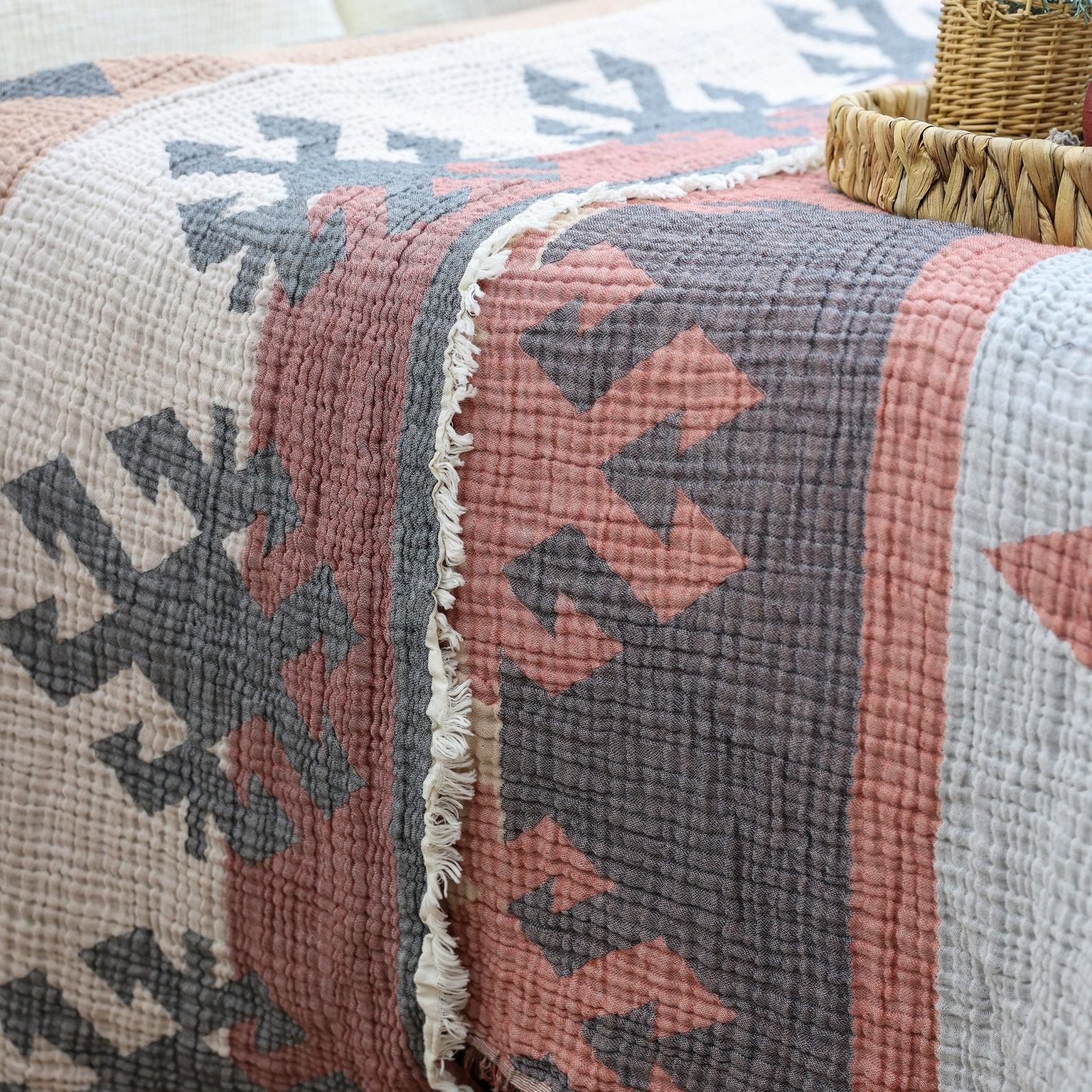 King-Size Jacquard Gauze Cotton Bedspread Elevate Your Bedroom with Boho Elegance