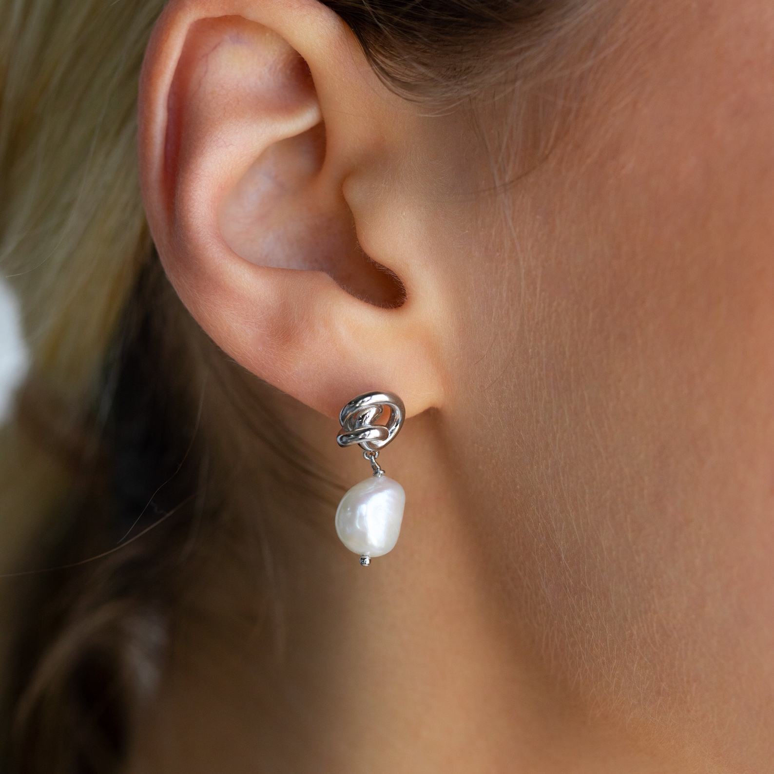 Knot Pearl Drop Earrings Timeless Elegance for Brides and Moms