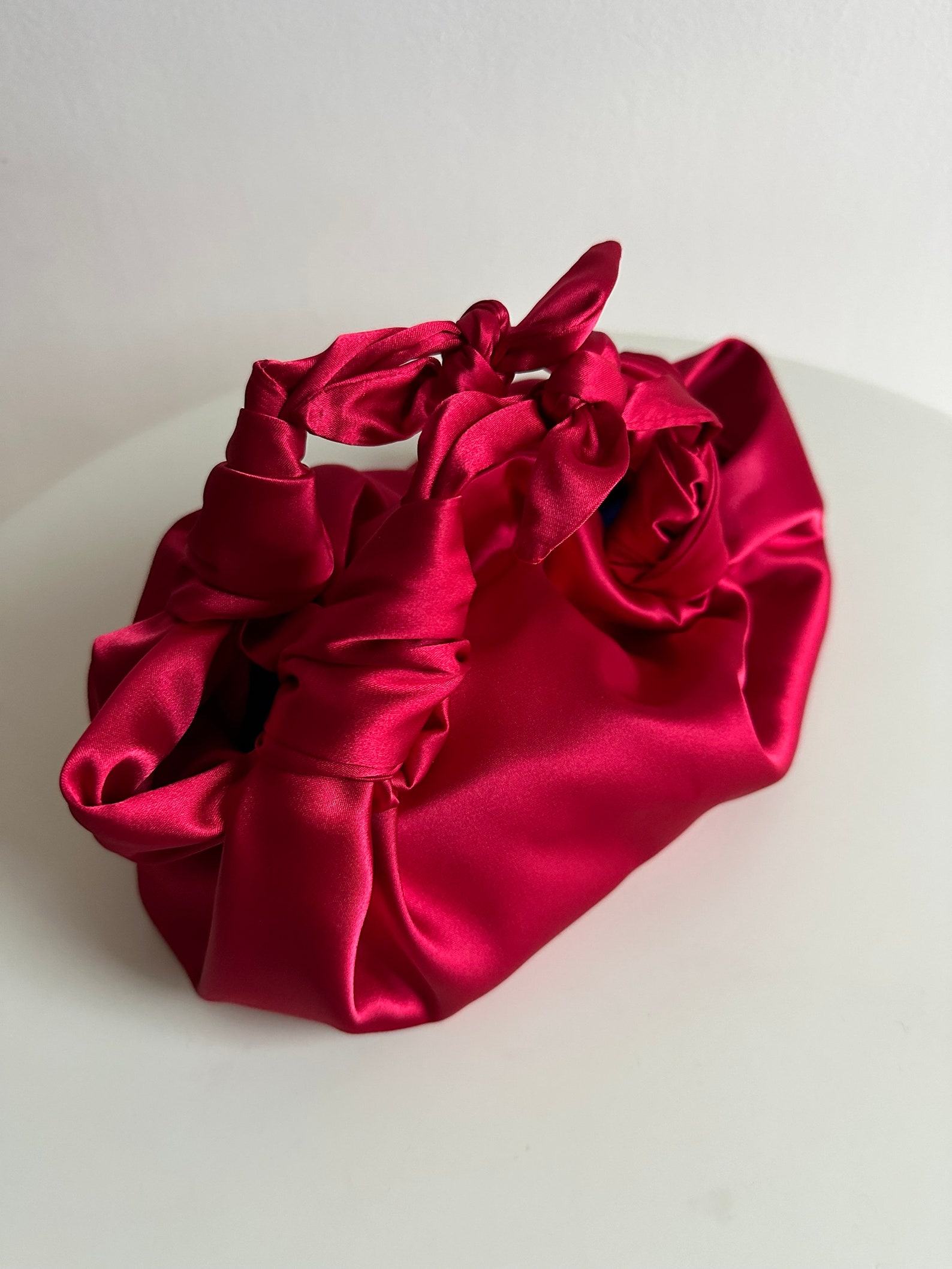 Knotted Satin Bag A Versatile Accessory for Every Occasion - Image 4