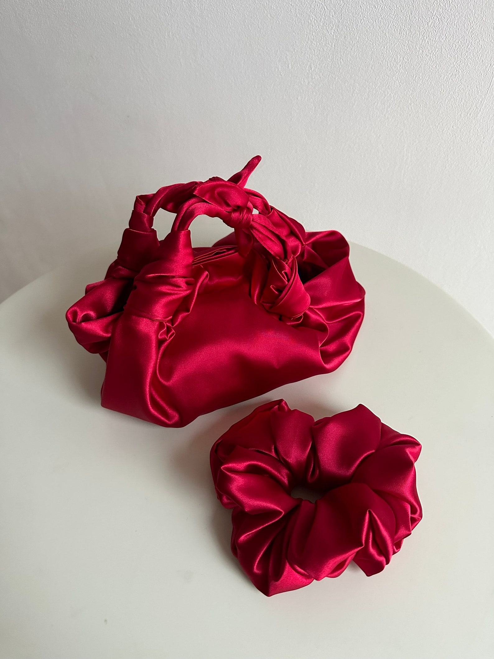 Knotted Satin Bag A Versatile Accessory for Every Occasion - Image 3