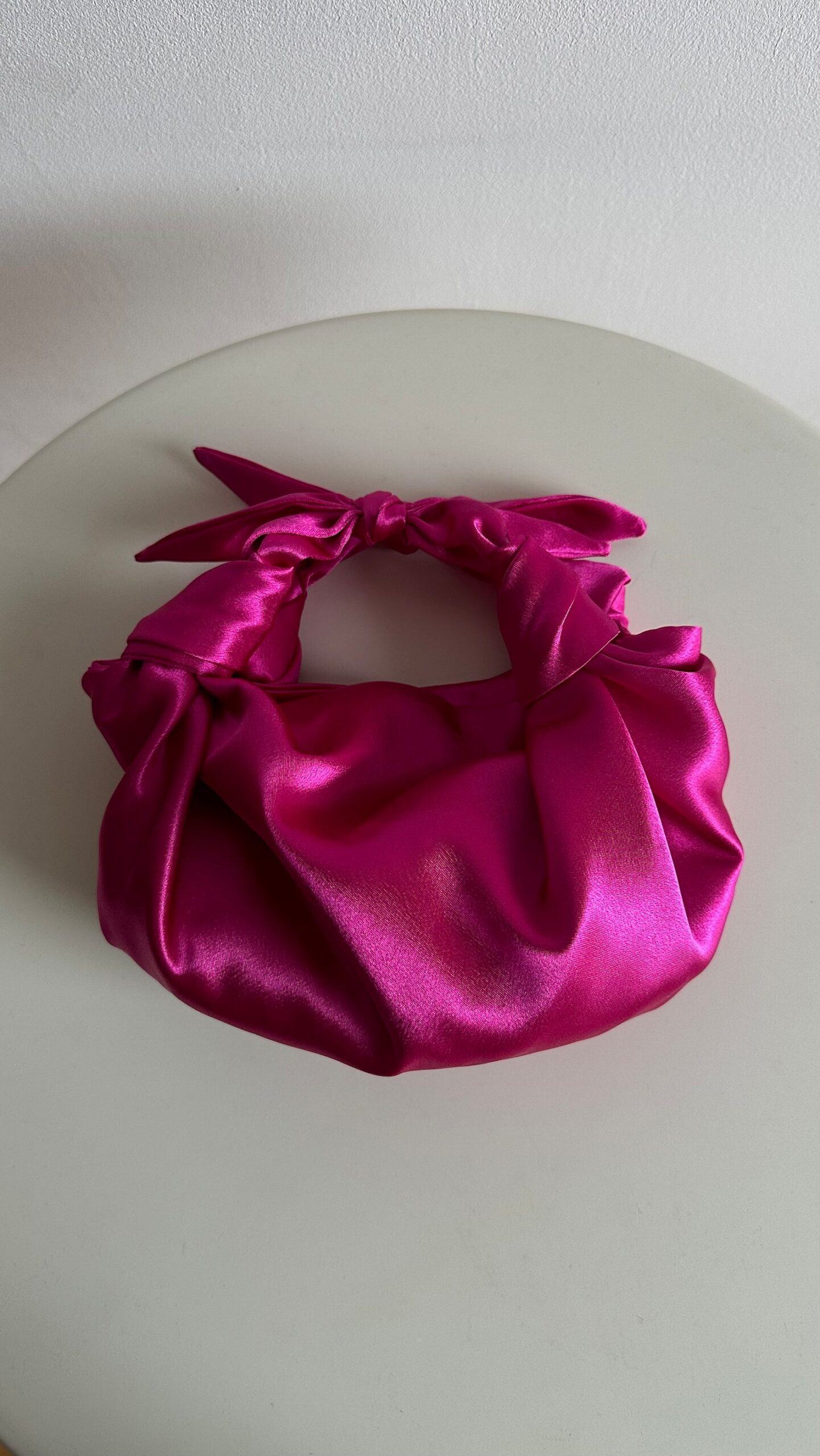 Knotted Satin Evening Bag A Symphony of Colors for Every Occasion - Image 5