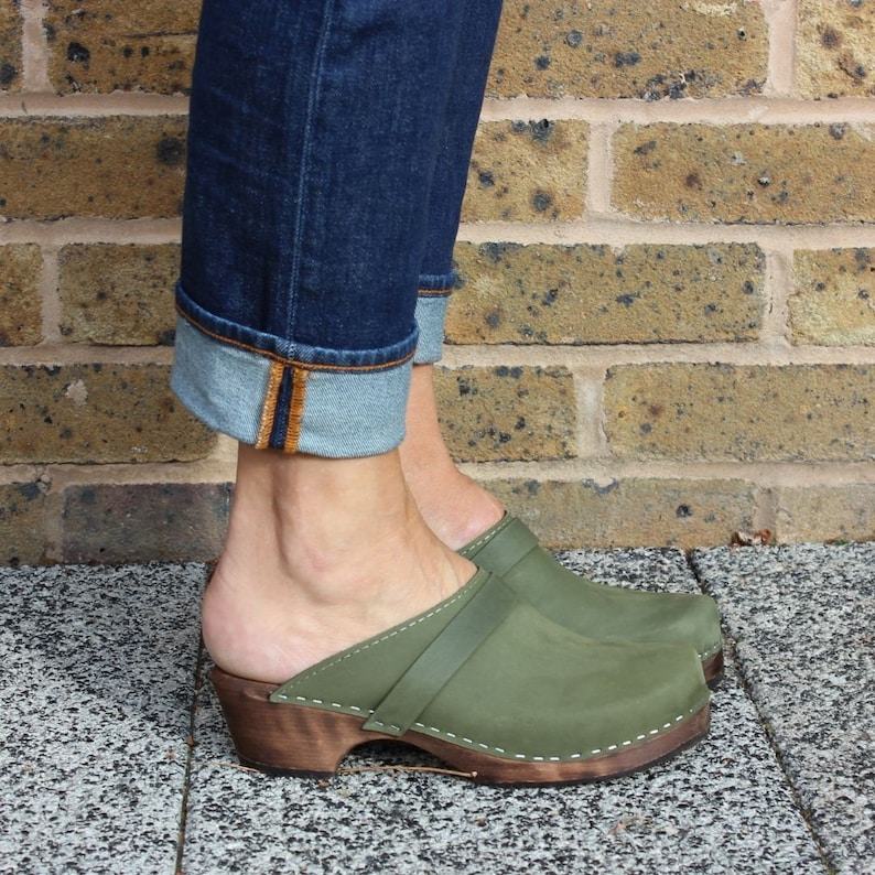 Lotta from Stockholm Classic Green Oiled Nubuck Leather Clogs – Handmade Swedish Comfort