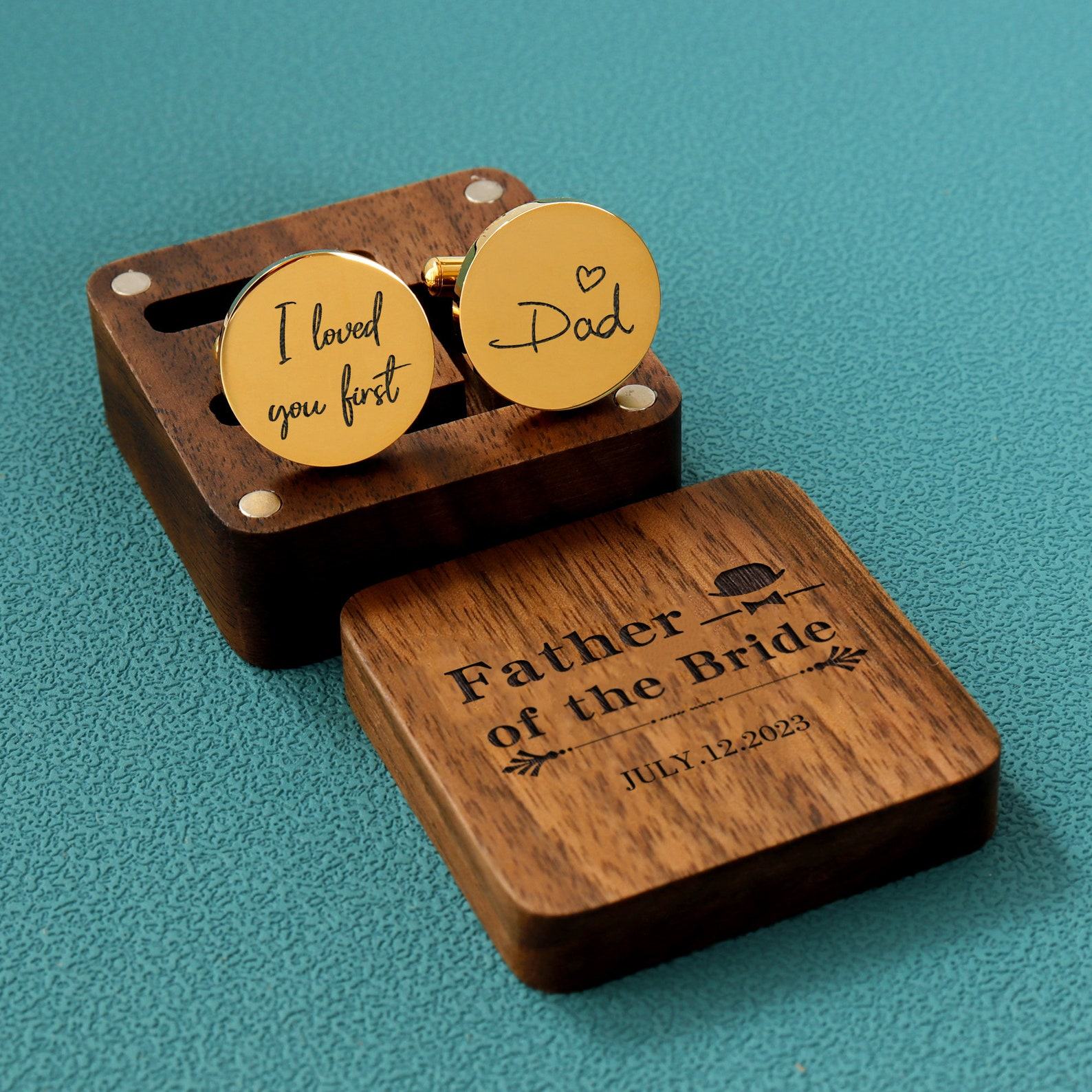 Luxurious Emerald Velvet Pillow Cover Elevate Your Home Dcor with Opulent Comfort