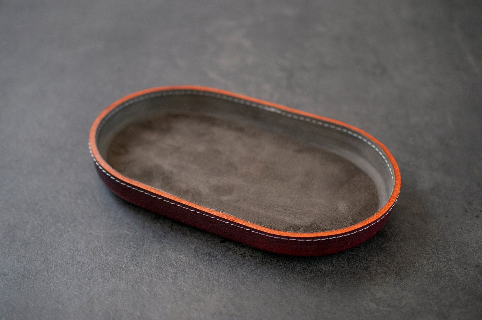 Luxurious Leather Catchall A Vibrant Organizer for Modern Living - Image 2