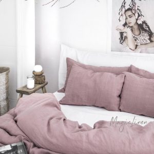 Luxurious Linen Pillowcase in Dusty Pink Indulge in Comfort and Style