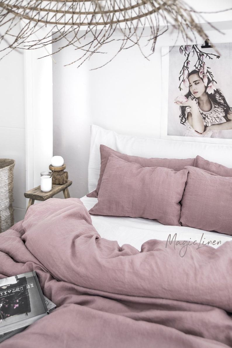 Luxurious Linen Pillowcase in Dusty Pink Indulge in Comfort and Style