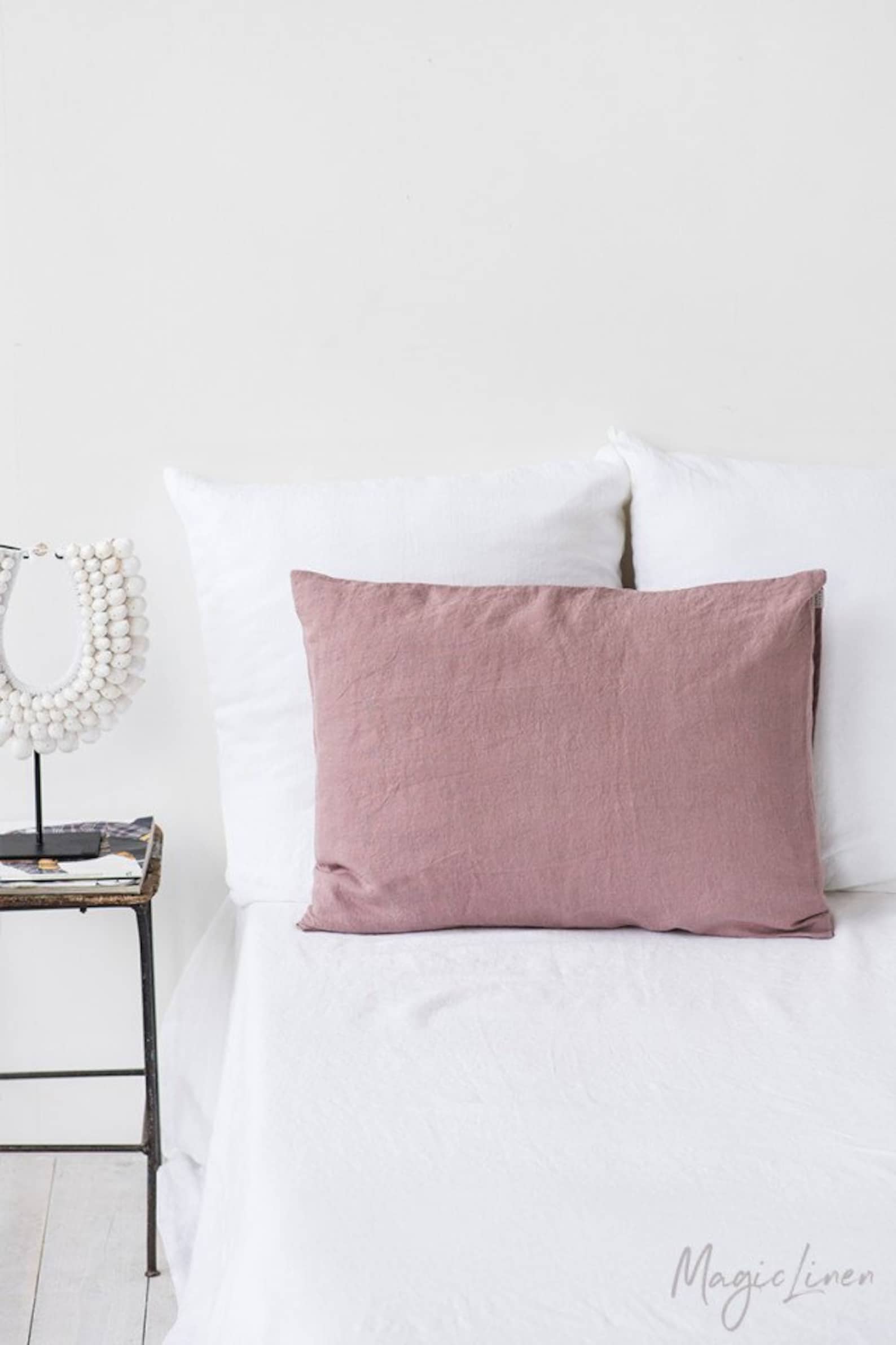 Luxurious Linen Pillowcase in Dusty Pink Indulge in Comfort and Style - Image 2
