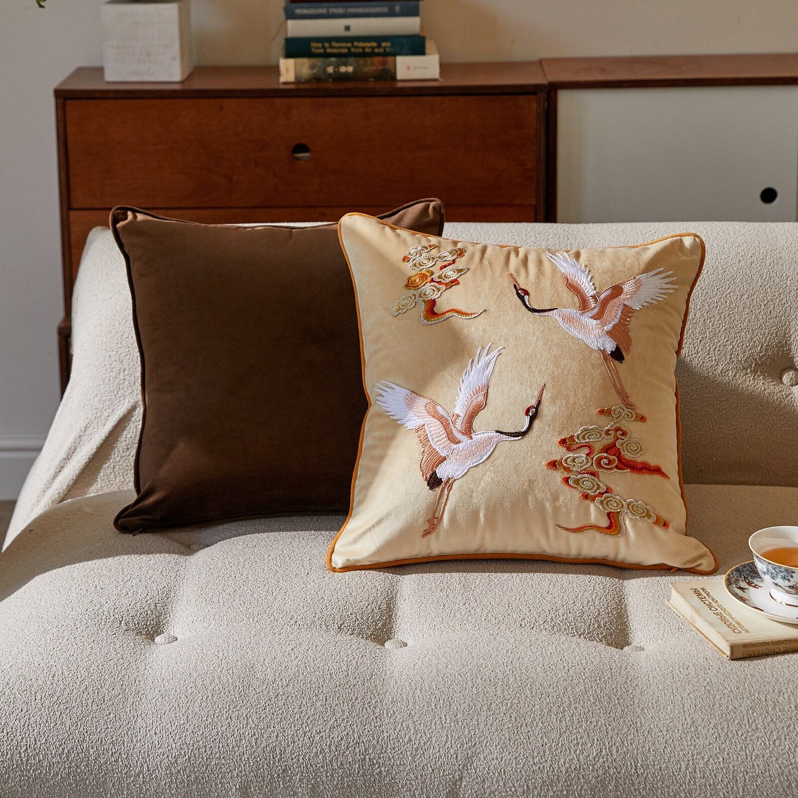 Luxurious Velvet Animal Appliqu Throw Pillow Cover Embellish Your Abode with Retro Elegance