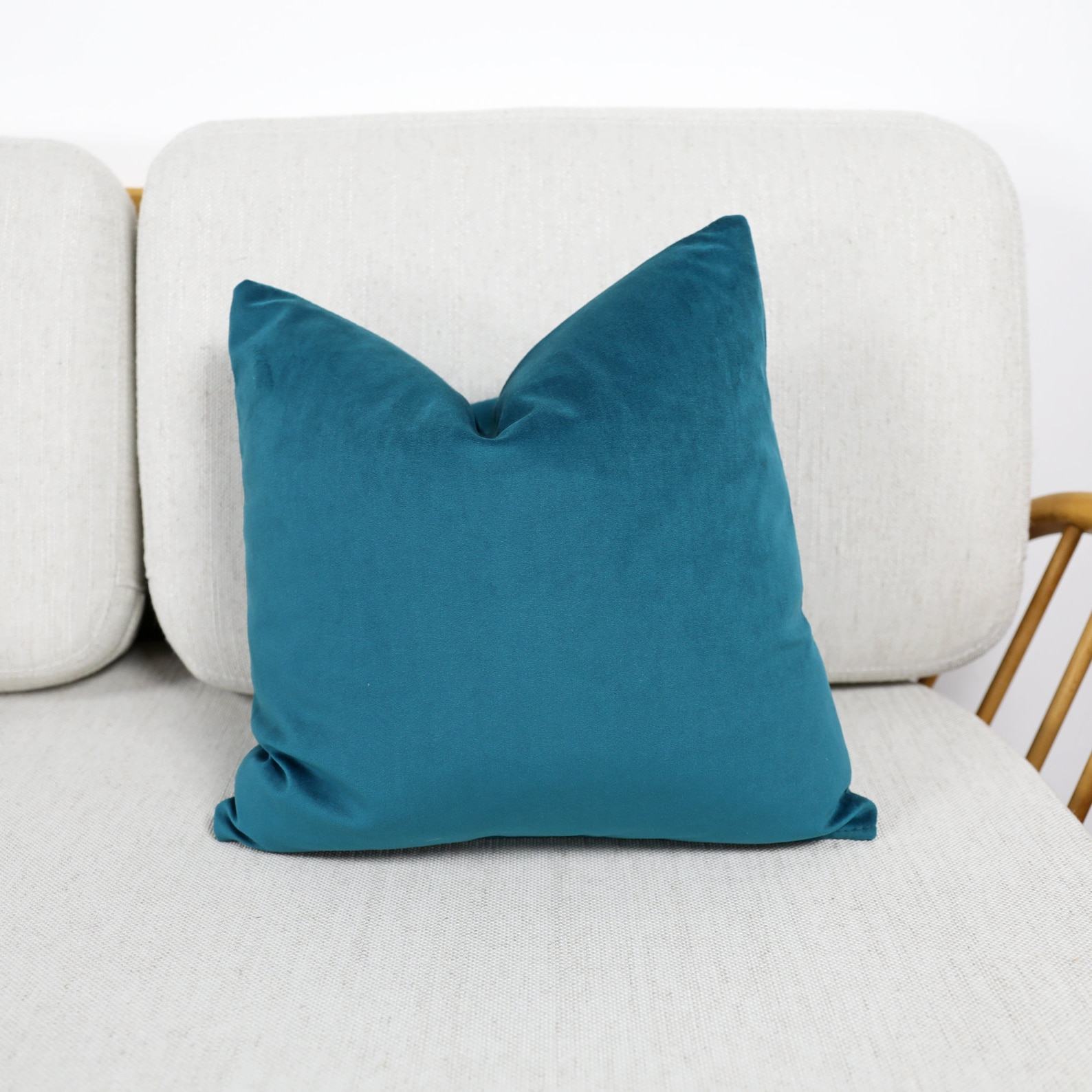 Luxurious Velvet Scatter Cushion Covers A Symphony of Teal, Kingfisher, and Contrasting Piping