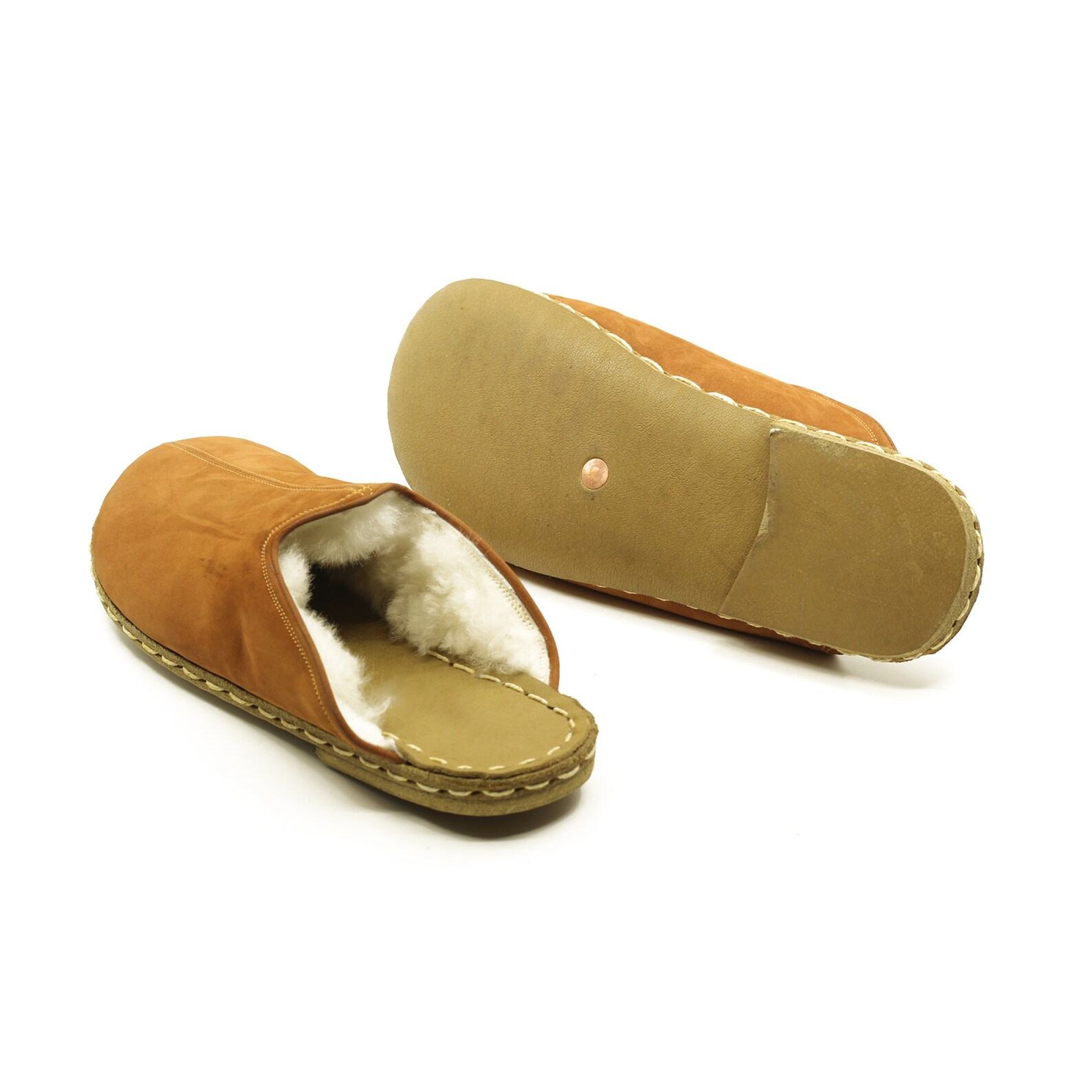 Luxuriously Warm & Organic Leather House Slippers – The Perfect Fluffy Present for Her