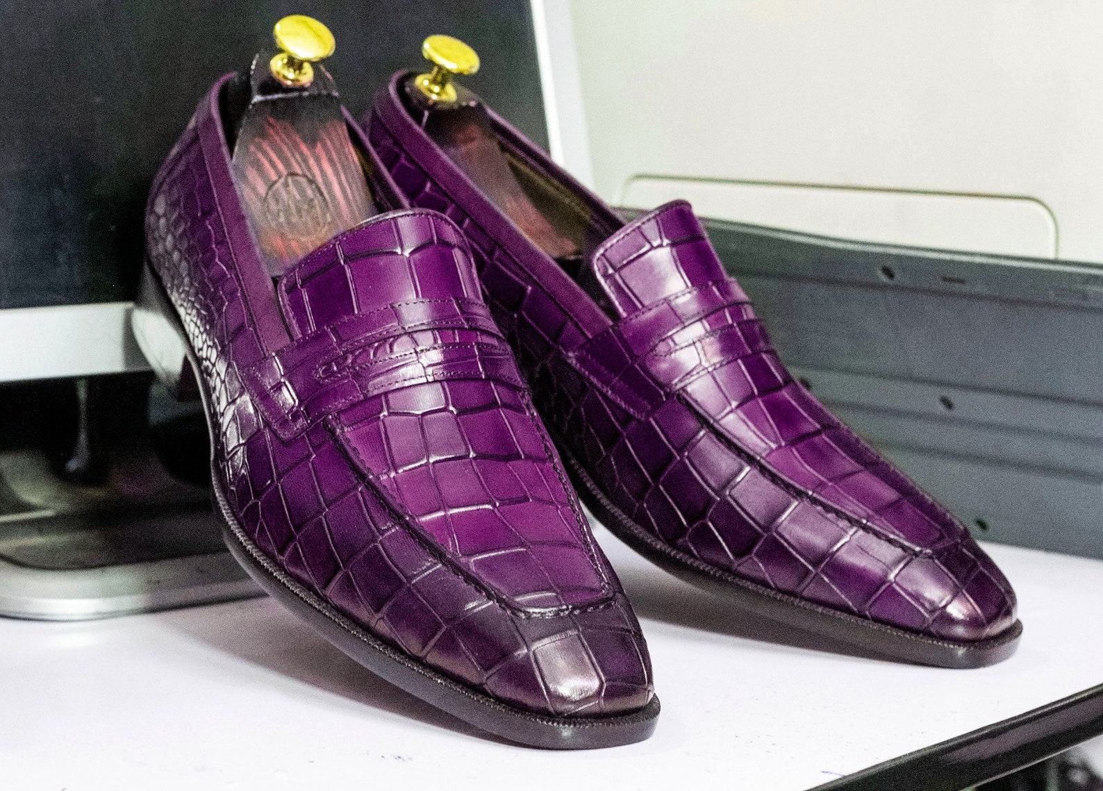 Luxury Hand-Painted Alligator Texture Leather Loafers – Square Toe Slip-Ons for Men - Image 2