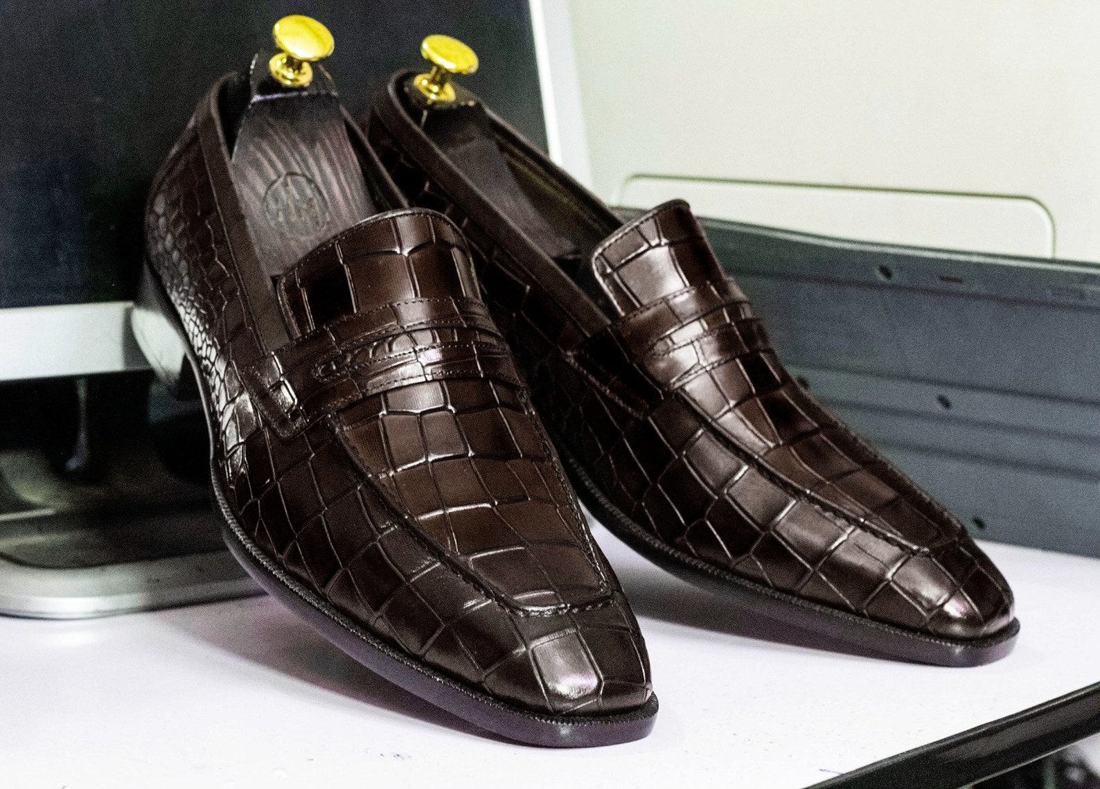 Luxury Hand-Painted Alligator Texture Leather Loafers – Square Toe Slip-Ons for Men - Image 3