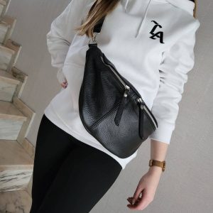 Maxi Leather Crossbody Bag Elevate Your Style with Versatility and Comfort