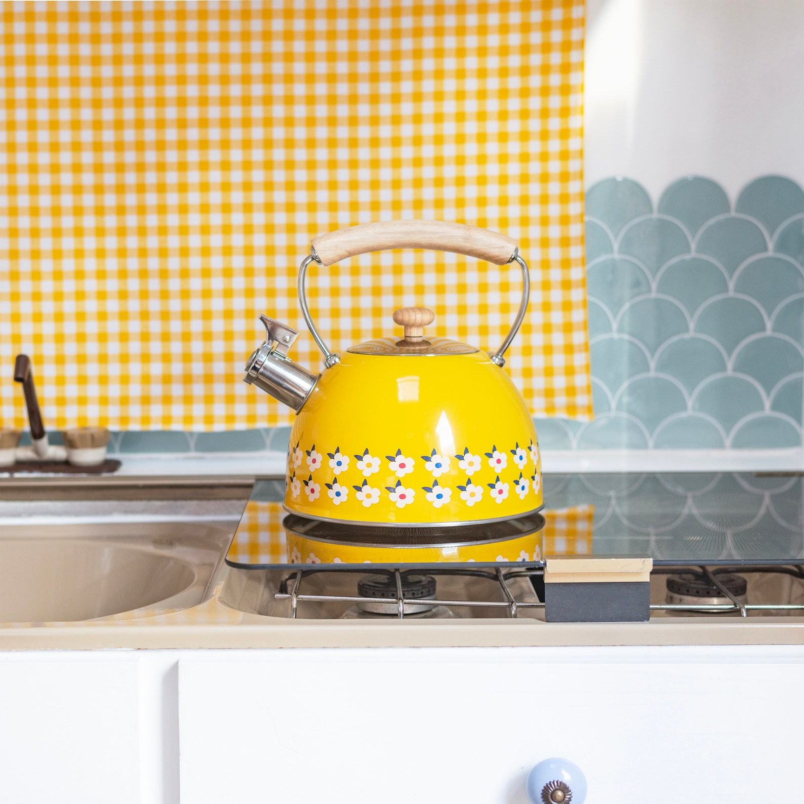 Melodious Morning The Singing Tea Kettle with a Symphony of Style