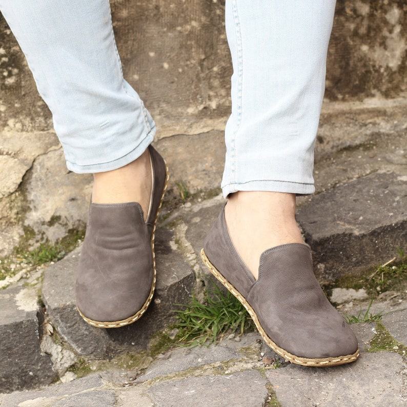 Men’s Grounded Leather Shoes – Copper Earthing, Gray Nubuck, Barefoot Flats