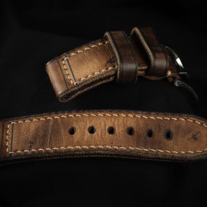 MH02 VIPER The Epitome of Comfort and Style – Handcrafted Triple-Fold Leather Watch Strap