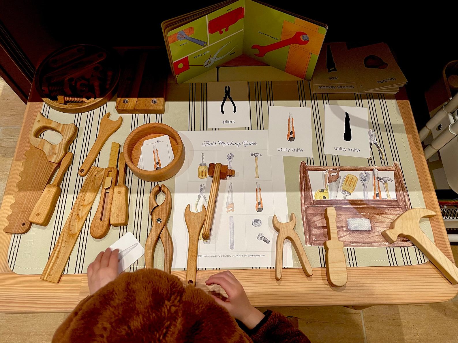 Montessori Tools Learning Pack Printable Flashcards, Three-Part Cards, and Matching Activities for Toddlers - Image 4