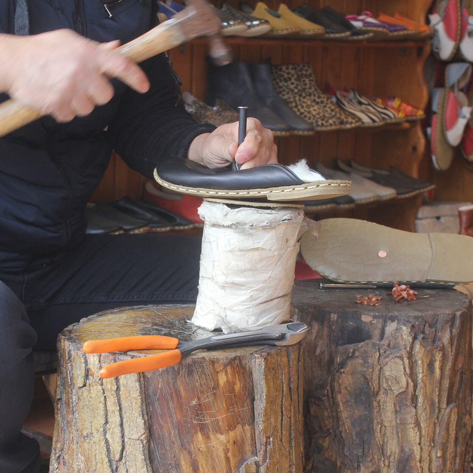 NefesShoes Black Nubuck Slippers  Men’s Fuzzy Fur Indoor/Outdoor Spring Summer Comfort