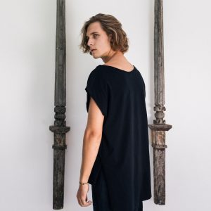 Organic Black T-shirt Eco-Conscious Festival Wear for Men