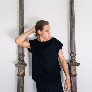 Organic Black T-shirt Eco-Conscious Festival Wear for Men
