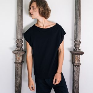 Organic Black T-shirt Eco-Conscious Festival Wear for Men