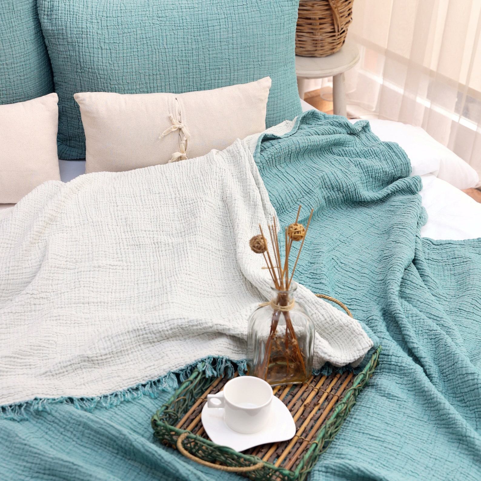 Organic Gauze Throw Blanket OEKO-TEX Certified, Breathable & Cozy for Queen/King Beds