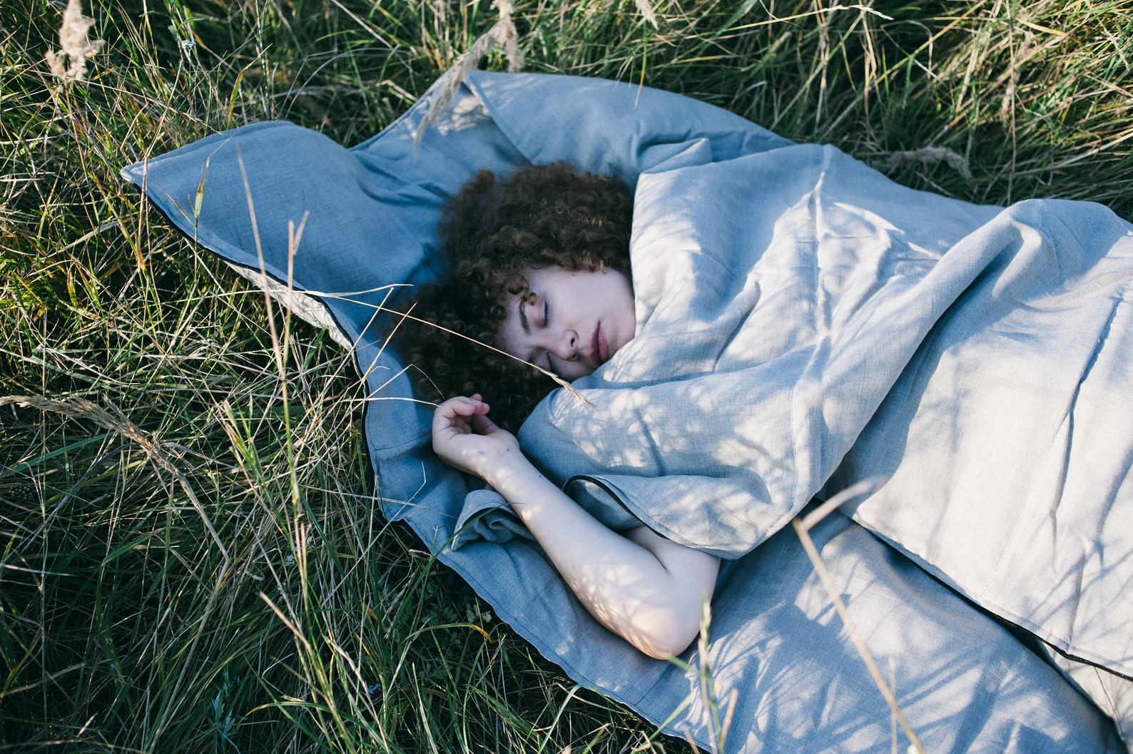 Organic Hemp Sleeping Bag A Sustainable and Cozy Item for Nature Lovers - Image 2