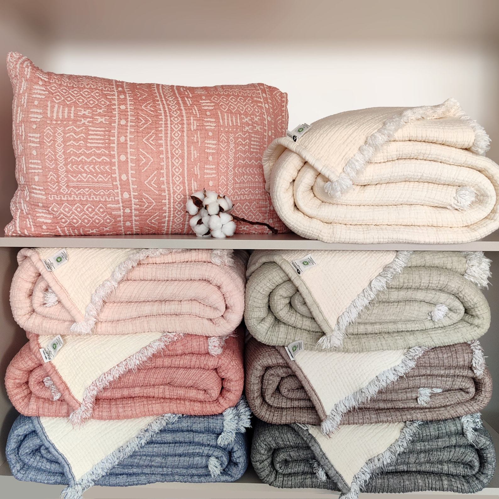 Organic Muslin Quilt Blanket Soft, Breathable, and Eco-Friendly Comfort for All Seasons