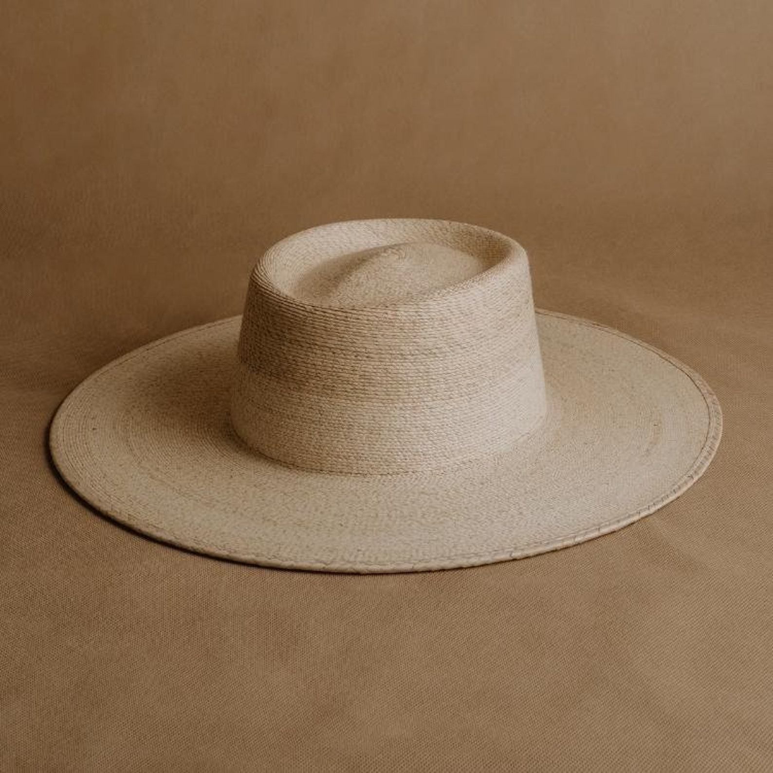 Palm Straw Boater Hat Wide-Brimmed Elegance for Weddings and Special Occasions