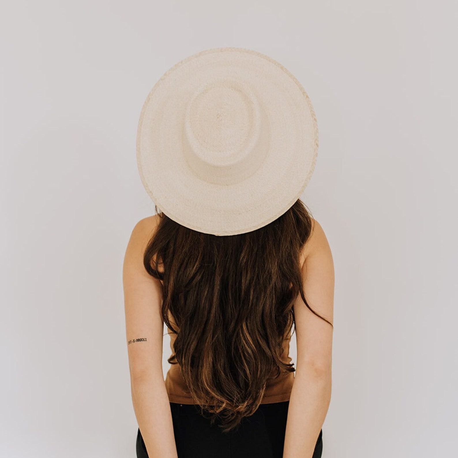 Palm Straw Boater Hat Wide-Brimmed Elegance for Weddings and Special Occasions