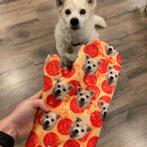 Paw-some Personalized Oven Mitts Put Your Furry Friend on Display