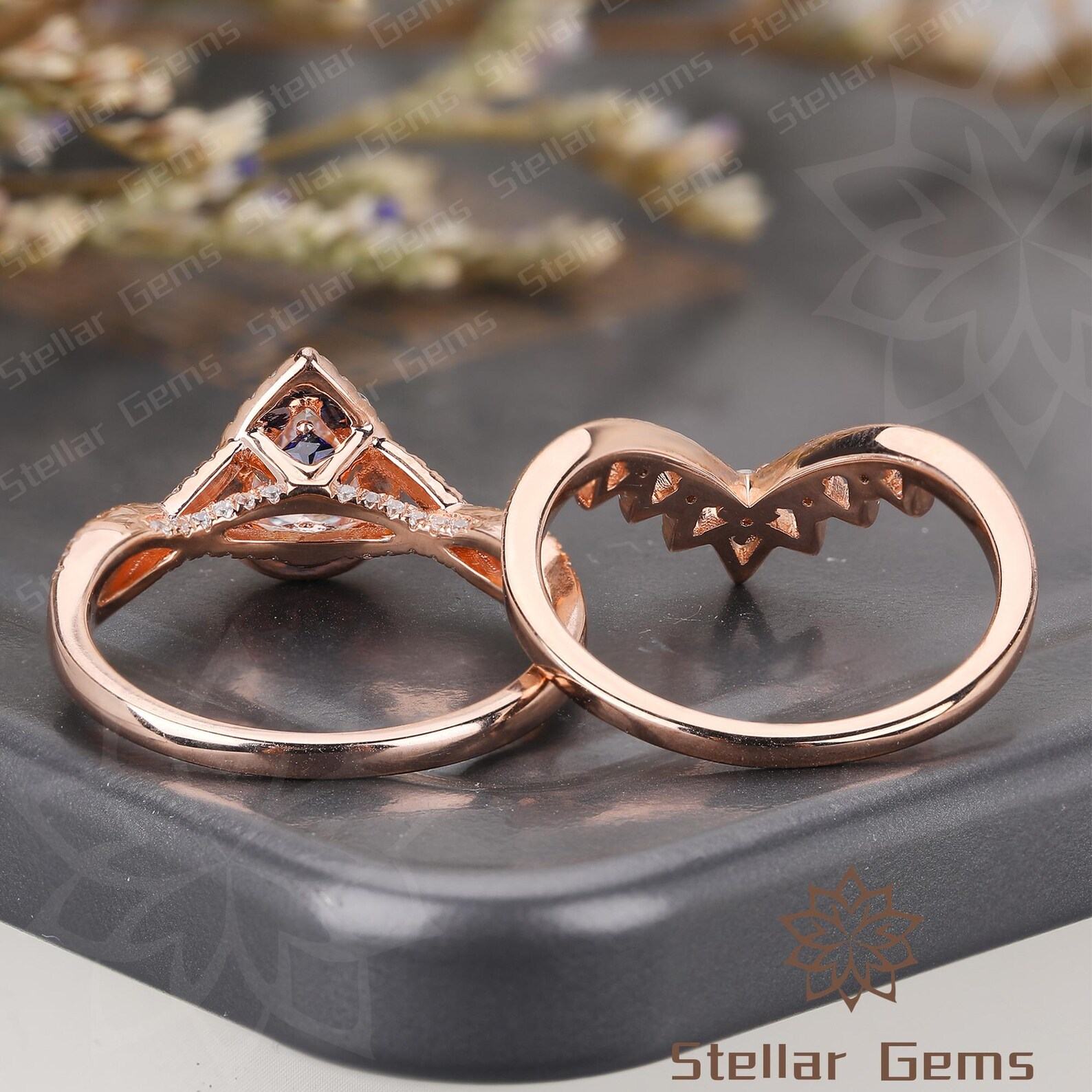 Pear Moissanite Bridal Ring Crown-Shaped Cluster of 14K Solid Gold, Promise or Wedding Band, Art Deco Stacking Ring, Item for Girlfriend