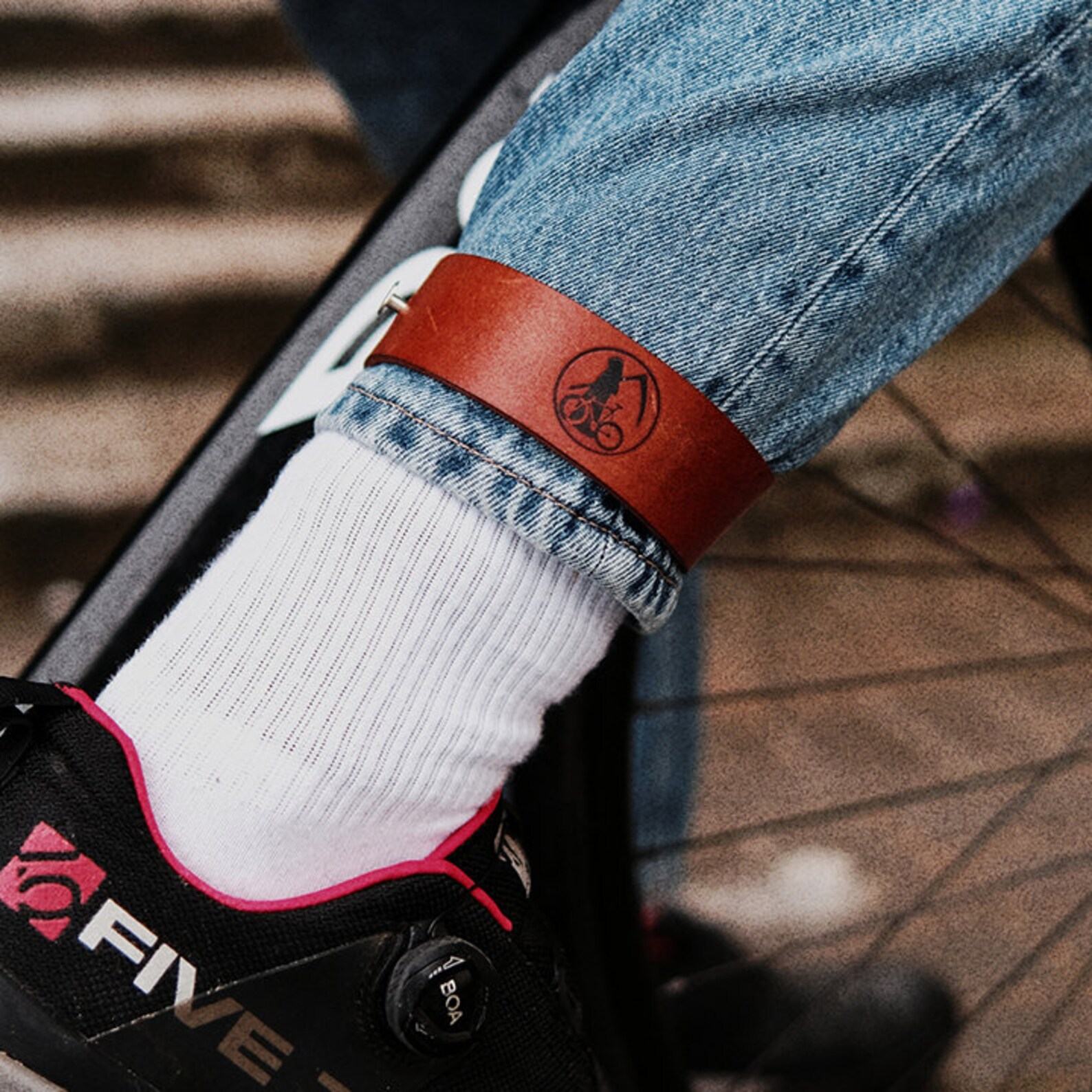 Pep and Strap The Ultimate Pants Saver for a Wrinkle-Free Wardrobe